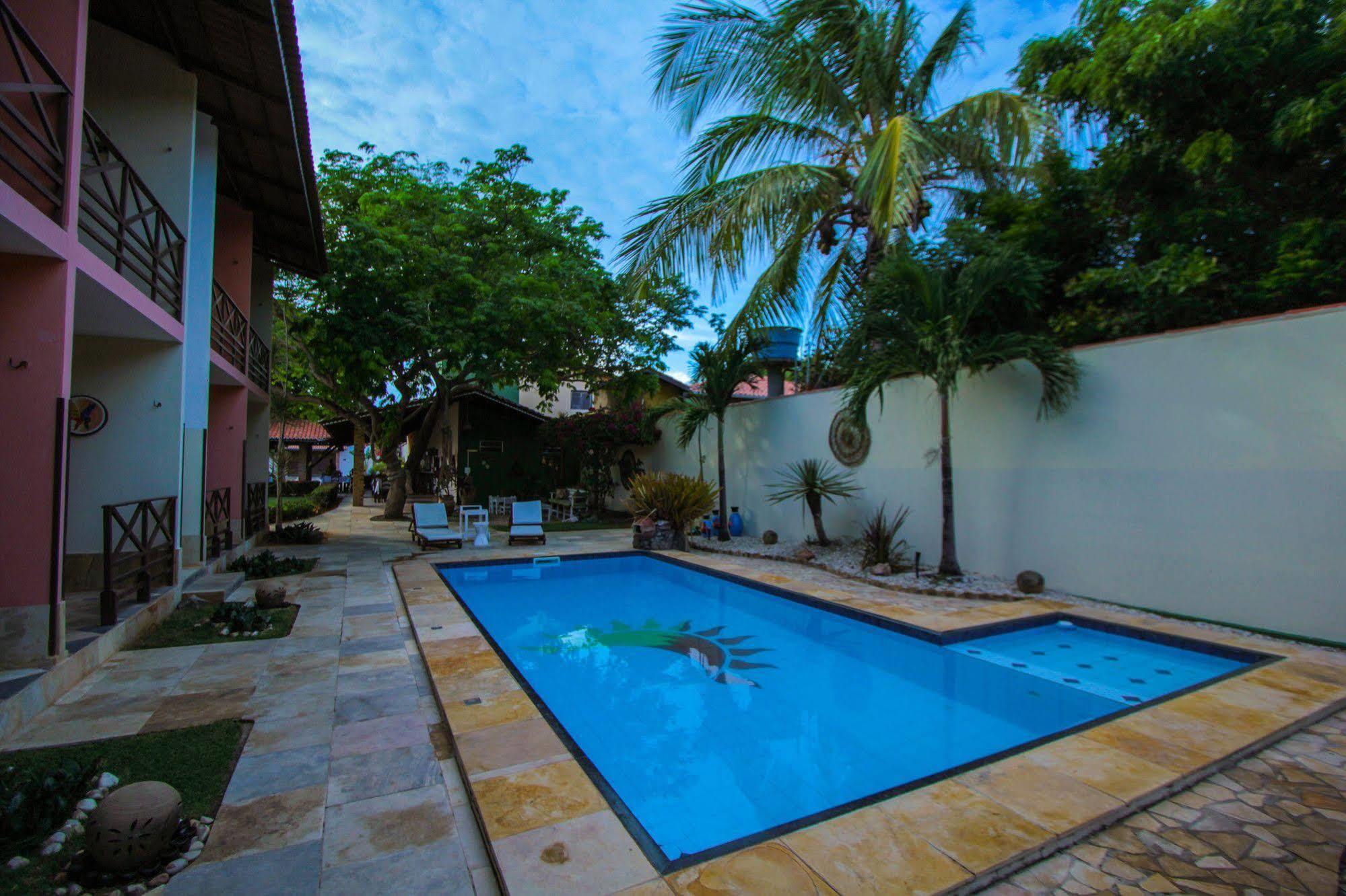 Hotel Pousada Sol & Lua Paracuru Buitenkant foto