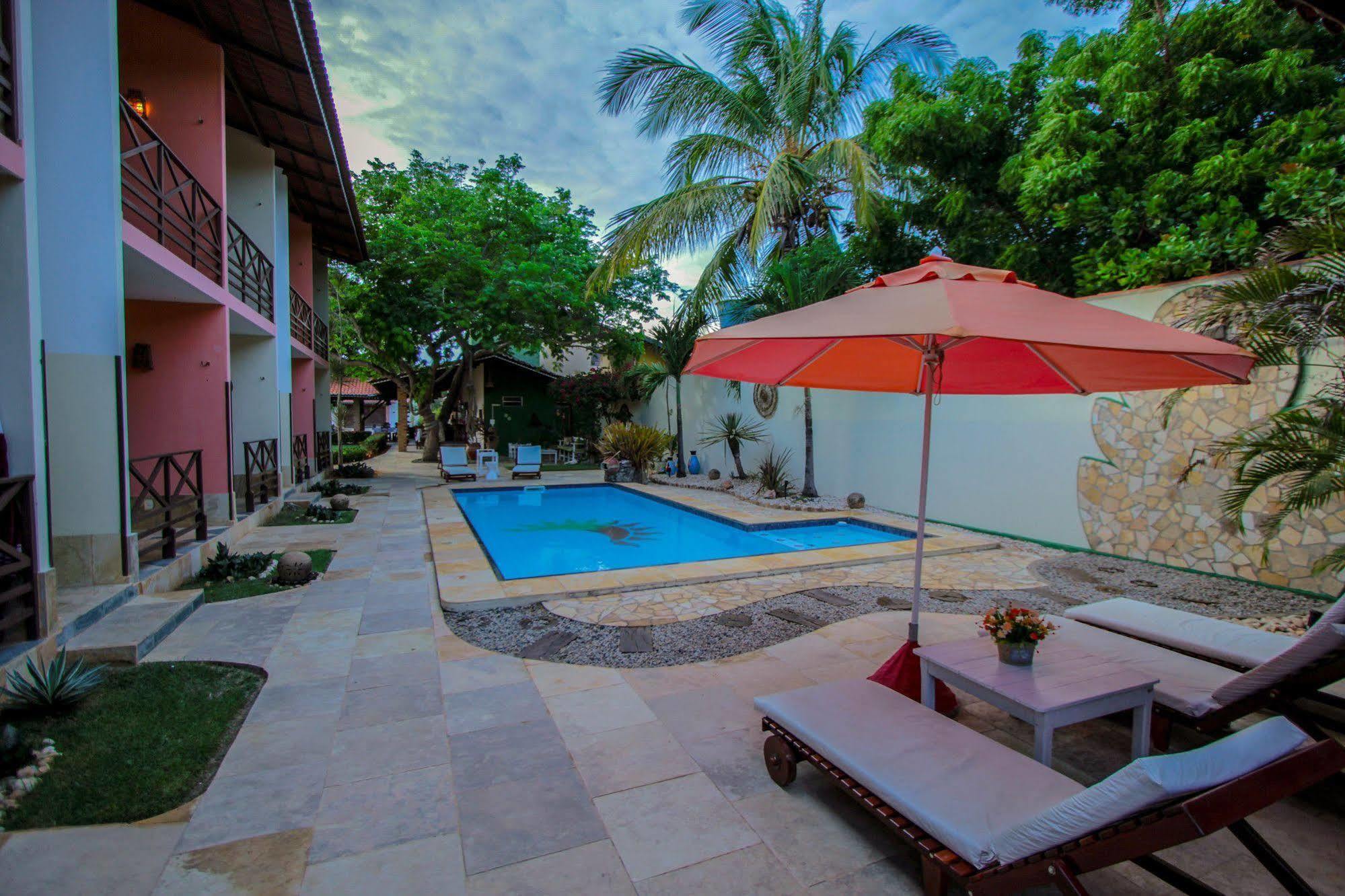 Hotel Pousada Sol & Lua Paracuru Buitenkant foto